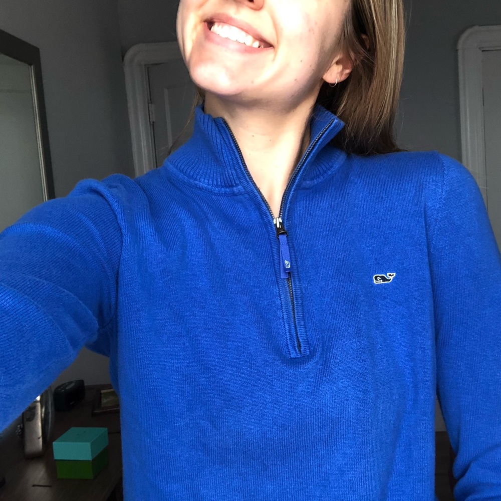 LIKE NEW Cozy Vineyard Vines Quarter-Zip Sweater